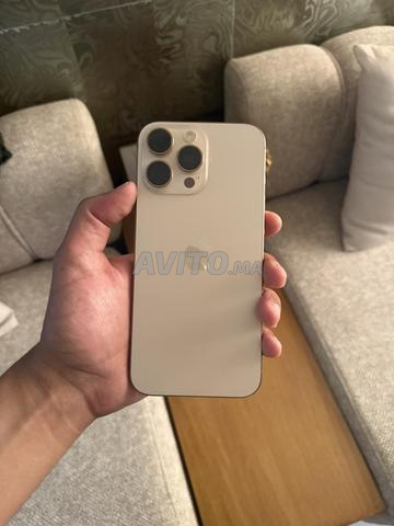📱 آيفون 16 برو ماكس — ذهبي — 256 جيجا