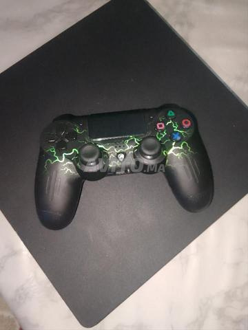 Playstation 4 à vendre en très bon état - 2