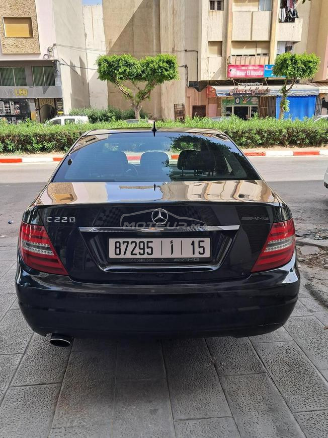 Mercedes-Benz 220 Diesel Automatique 2012 à Tanger