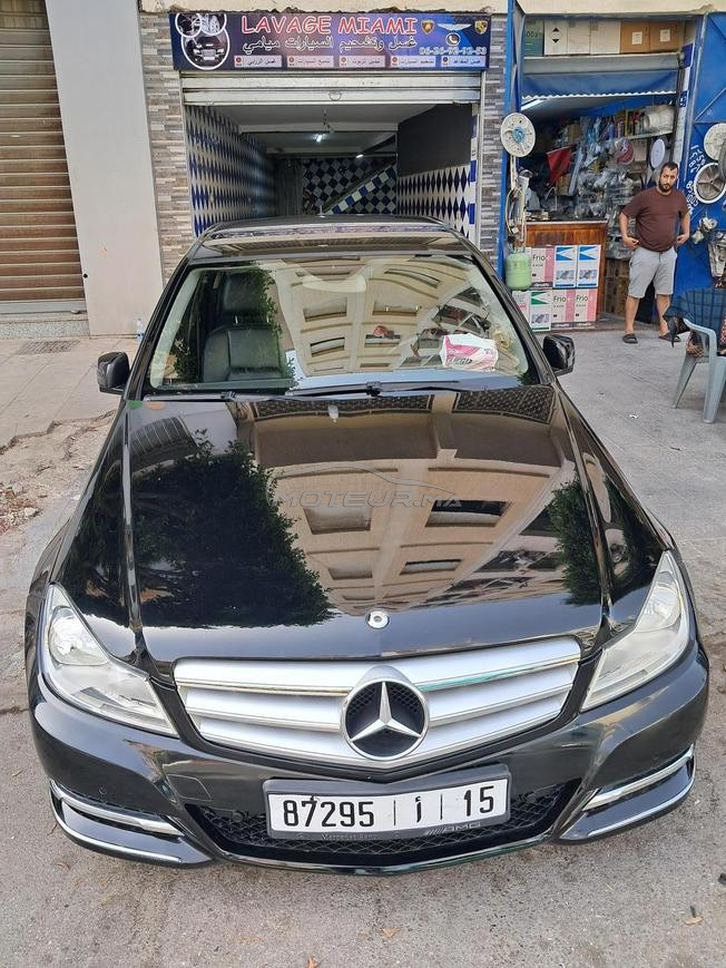 Mercedes-Benz 220 Diesel Automatique 2012 à Tanger