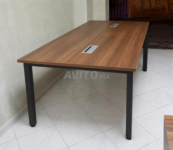 طاولة اجتماع TT - 2