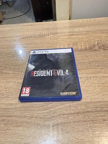 PS5 CD Resident Evil 4 comme neuf sans rayures