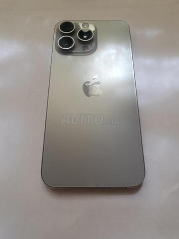 iPhone 15 Pro Max 256Go état batterie 91 gris - 2