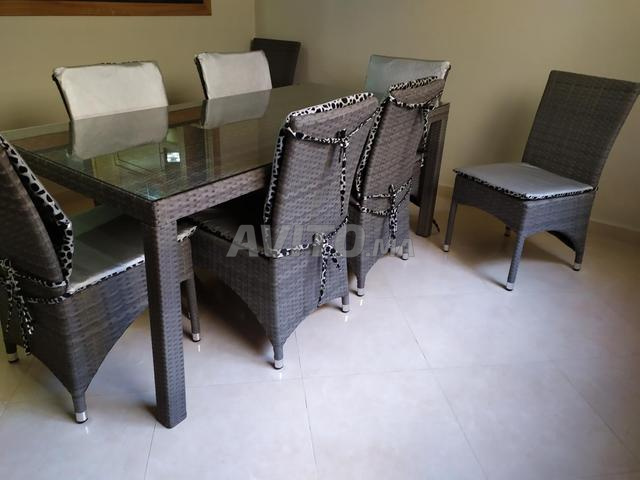 طاولة حديقة مع 8 كراسي بحالة جيدة جداً - 2