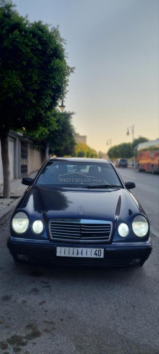  (W210) Mercedes E220