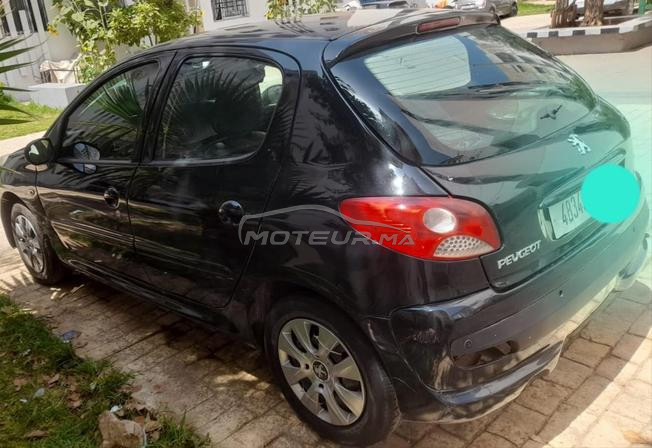 Peugeot 206 Essence Manuelle 2011 à Casablanca