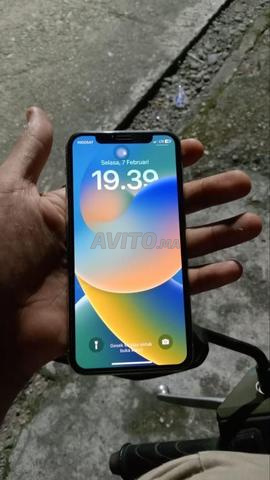 iPhone X bon état prix raisonnable qui veut bienvenue