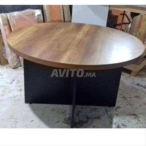 🏢 طاولة اجتماعات عصرية - 2