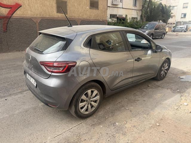 Renault Clio Diesel Manuelle 2023 à Casablanca - 2