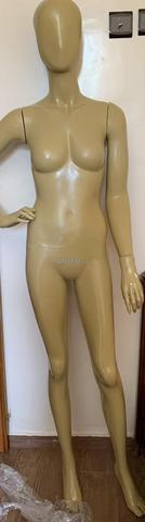 Mannequin de vêtements neuf, prix négociable - 2