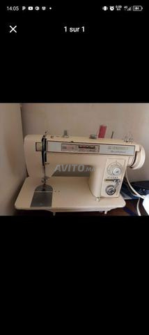 ماكينة خياطة Vendomatic بحالة ممتازة