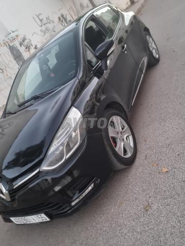 Clio 4 modèle 2015 Prix 97 mille dirhams - 2