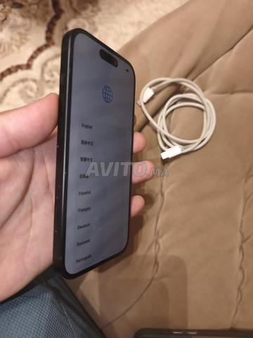 iPhone 15 noir importé de France