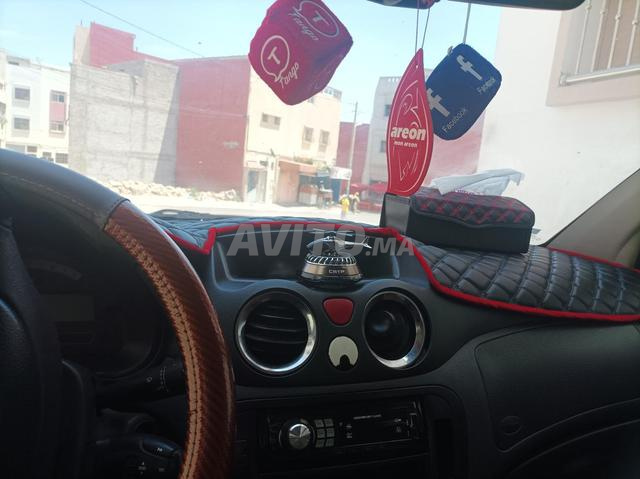 À vendre Citroën C2 modèle 2007 très propre 3800 - 2