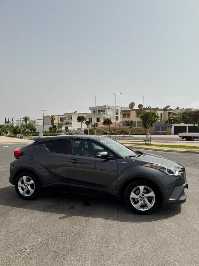 Toyota CHR Hybrid, 40.000 Km, Modèle 2019 à Agadir