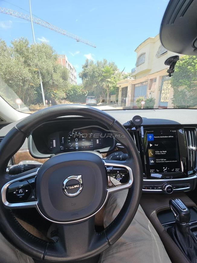 Volvo S90 D4 Momentum 2021 en excellent état. 