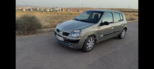 clio 2 1.2 essence tres économique 