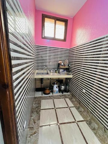 Maison meublée à vendre, superficie 2200 m² - 2