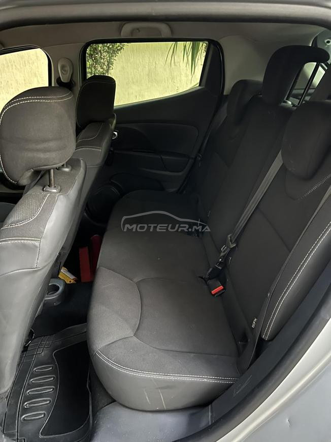 clio 4 2019  sbagha  dar jamais accidenté 