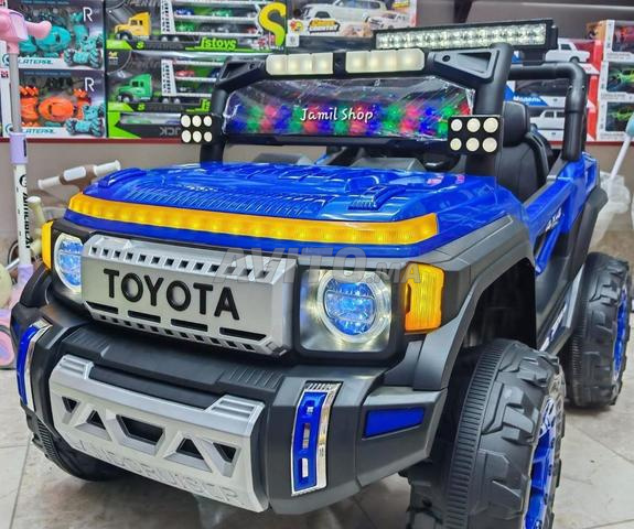 سيارة تويوتا كهربائية 4x4 12 فولت - 2