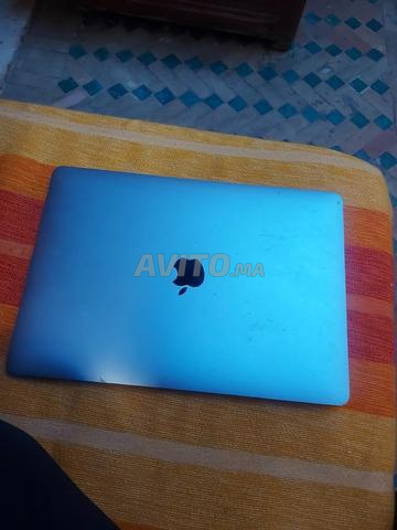 ماك بوك برو 2020 13 بوصة، منفذان Thunderbolt 3 - 2