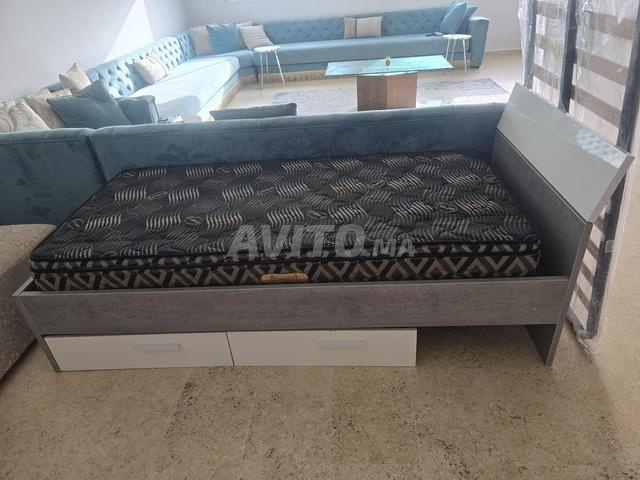 سرير لشخص واحد مع مرتبة و أدراج - 2