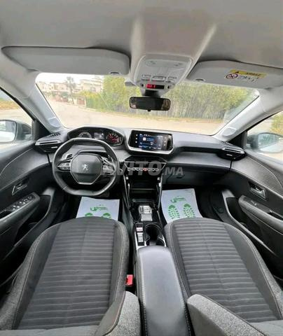 PEUGEOT 208 - 2
