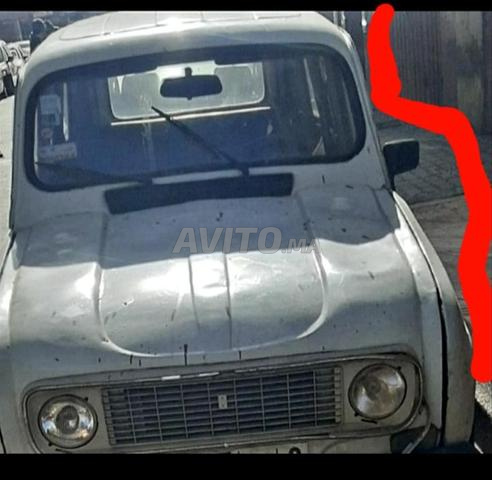 Voiture R4 à vendre - 2