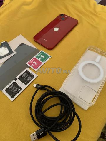 iPhone 13 RED 128go très bon état - 2