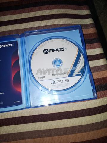Disque FIFA 23 version PS5 - 2