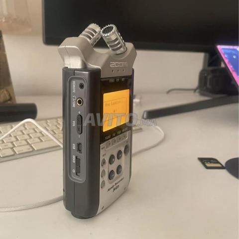 أعرض للبيع مسجل صوت Zoom H4n بحالة جيدة.