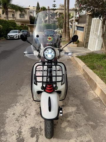 Vespa GTS 300 - 2