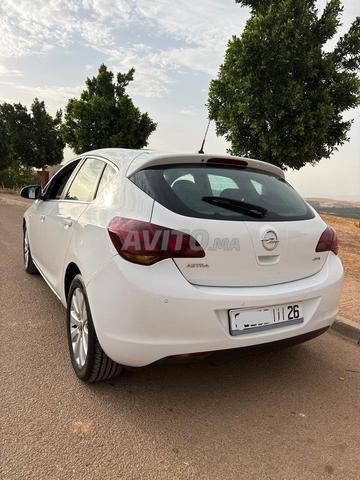 أوبل أسترا J 1.7 Cdti