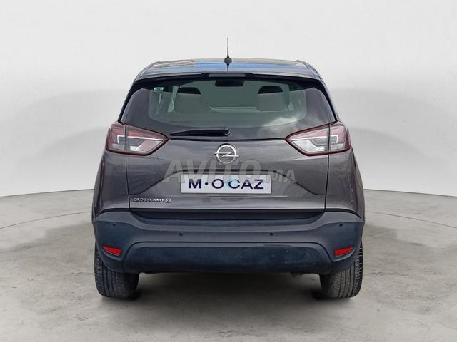 OPEL. CROSSLAND