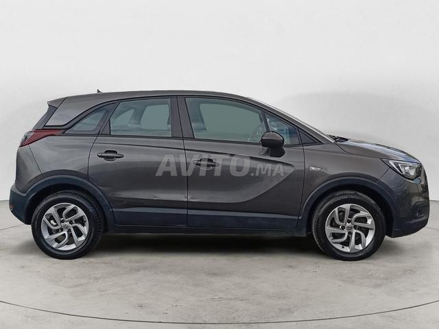 OPEL. CROSSLAND