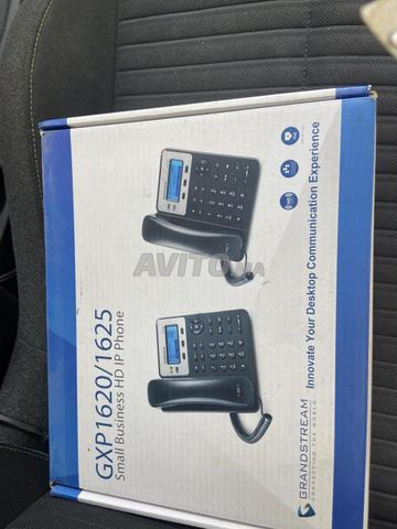 9 Appareils téléphoniques , 3 cameras - 2