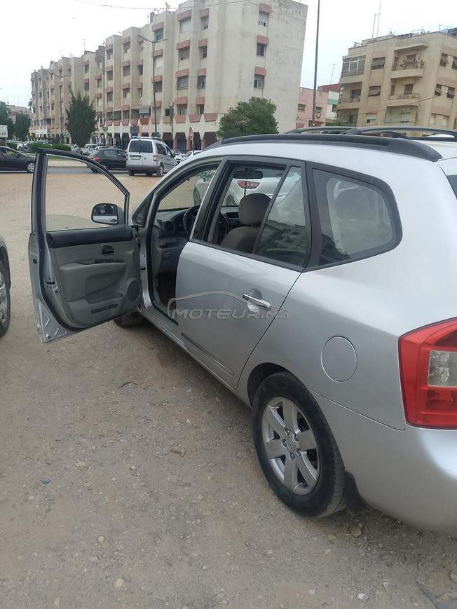 Kia carens 