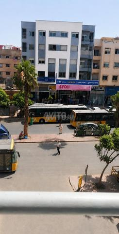 شقة للكراء لعيادة بمدينة الرحمة 95م