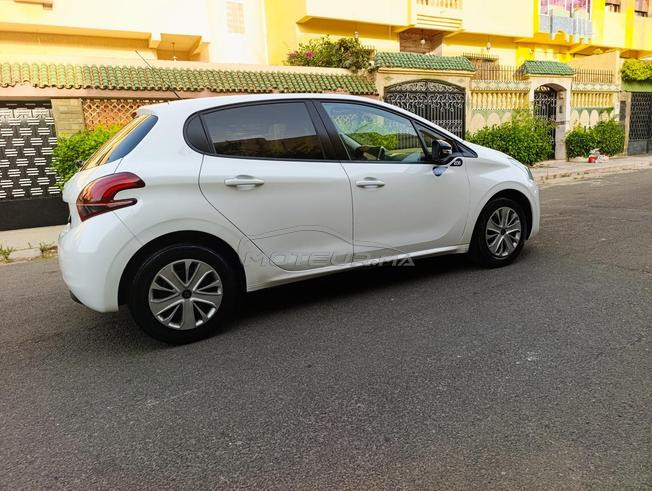 Peugeot 208 2016