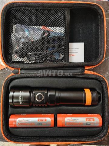 مصباح غوص احترافي OrcaTorch D710 - 3000 شمعة