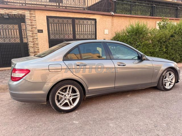 مرسيدس-بنز الفئة C 220 ممتازة - 2