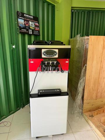 Machine à glace 3 parfums