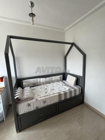 Lit cabane avec matelas - 2