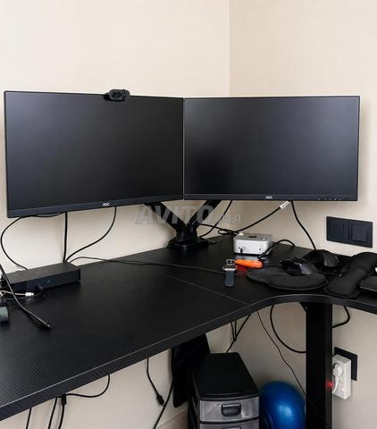 Setup bureau complet (Écrans, chaise ergo,...)