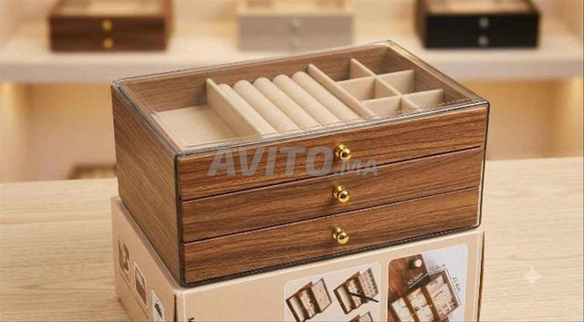 منظم مجوهرات وإكسسوارات 3 طبقات بغطاء شفاف (جديد) - 2