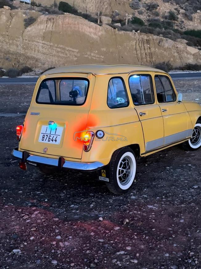  très belle R4 