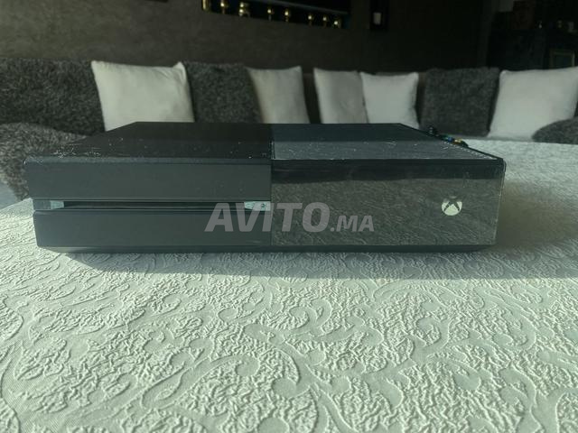 Xbox one avec sa manette et 13 jeux - 2