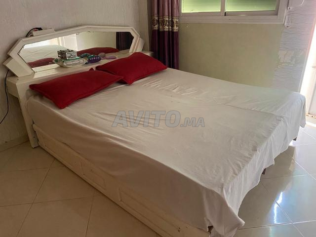 Moustiquaire en bois de cèdre original et matelas 2000 dirhams à Fès Narjiss - 2