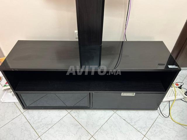 Meuble TV noir avec support TV - 2