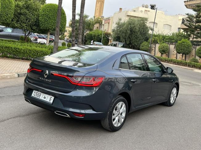 Renault Megan sedan 2021/12/29 automatique 